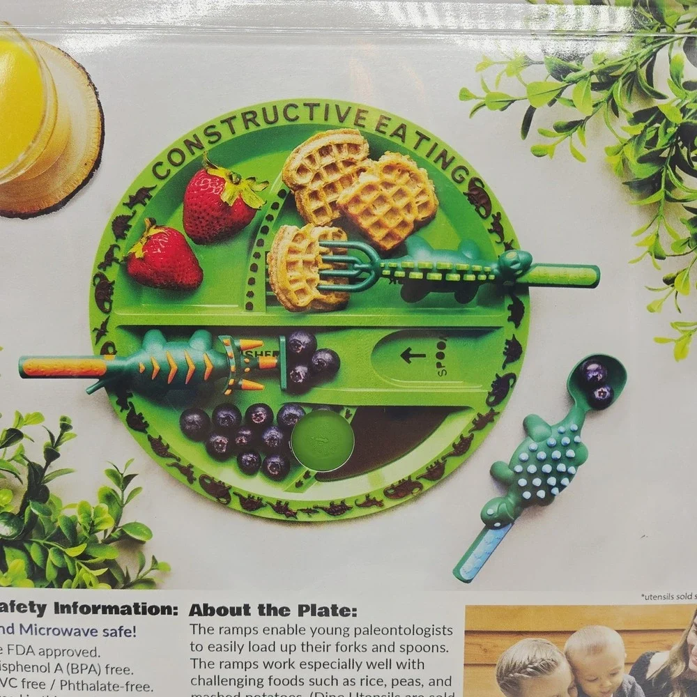 NEW Constructive Eating Plate Dinosaur Theme Feed Kids Creatively Sealed